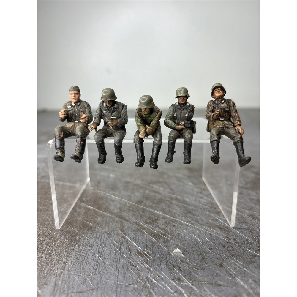 Tamiya‎ Valor 21st Century 1/35 WWII Sitting Soldier Figures Built Painted Lot